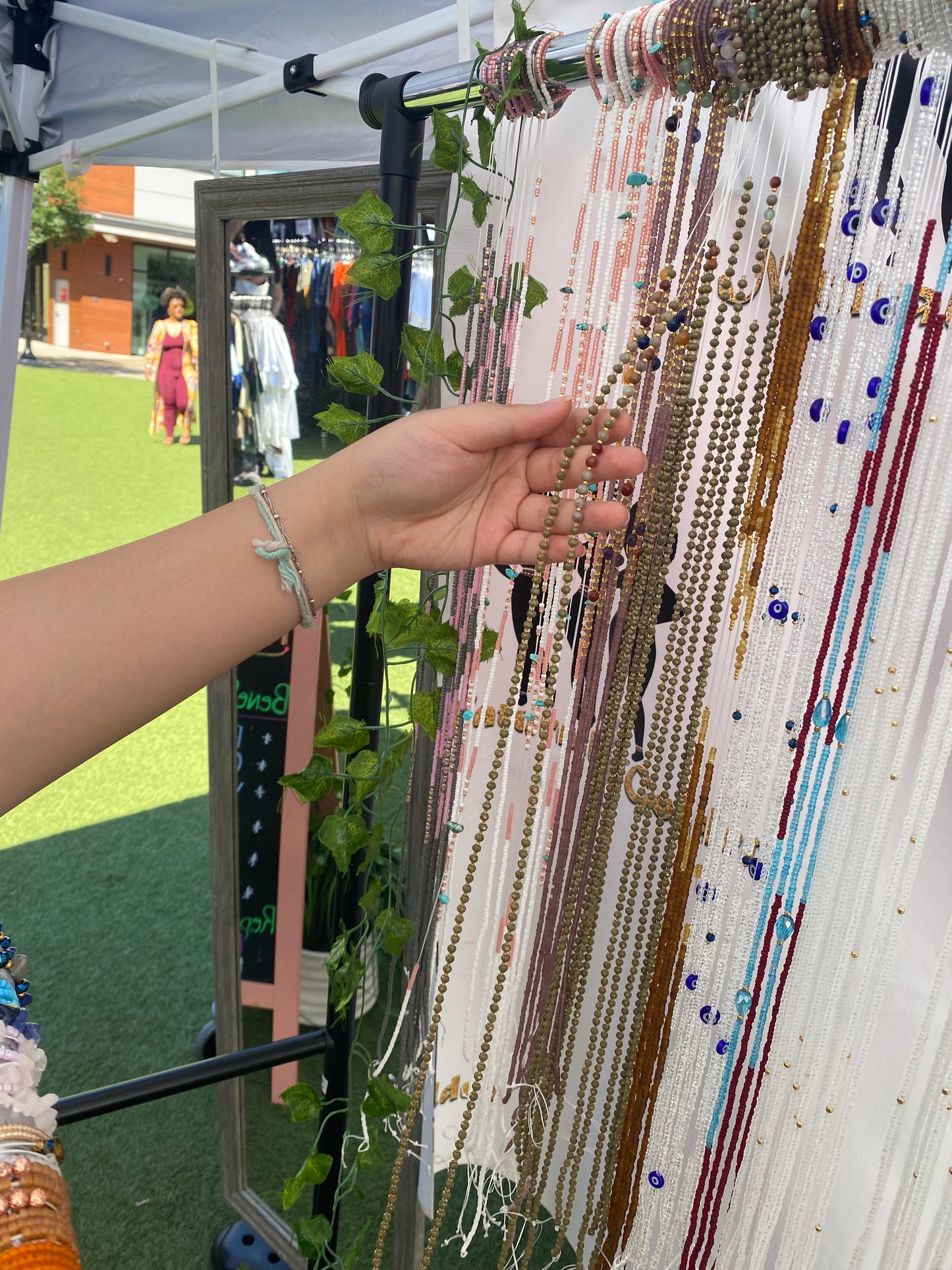 (1 hour 30 min) Private Waist Bead Appointment (4-8 guest)